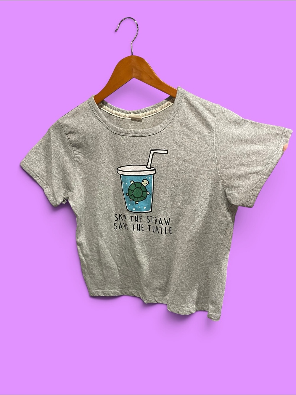 Cute gym gray save the turtles crop t-shirt environment recycle
